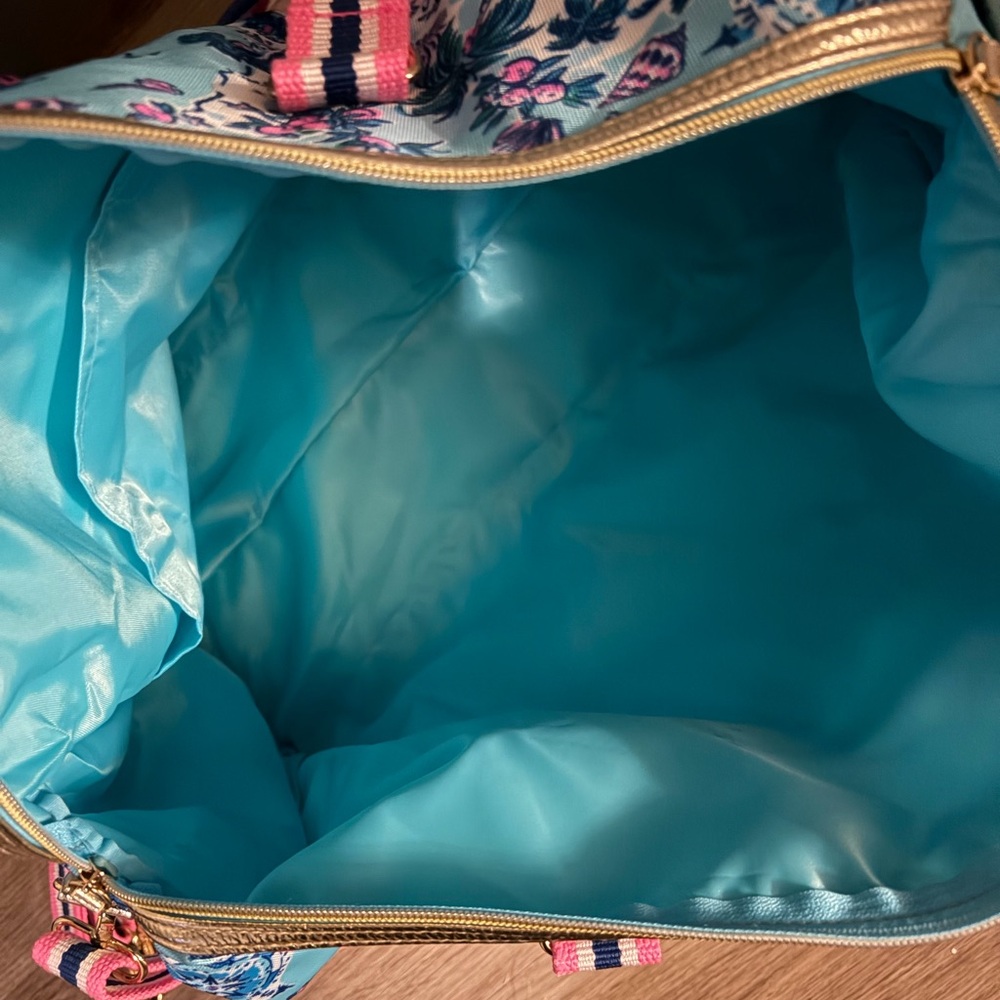 NWOT Lilly Pulitzer Amalfi Blue Weekender Bag - 2 available - Picture 6 of 8